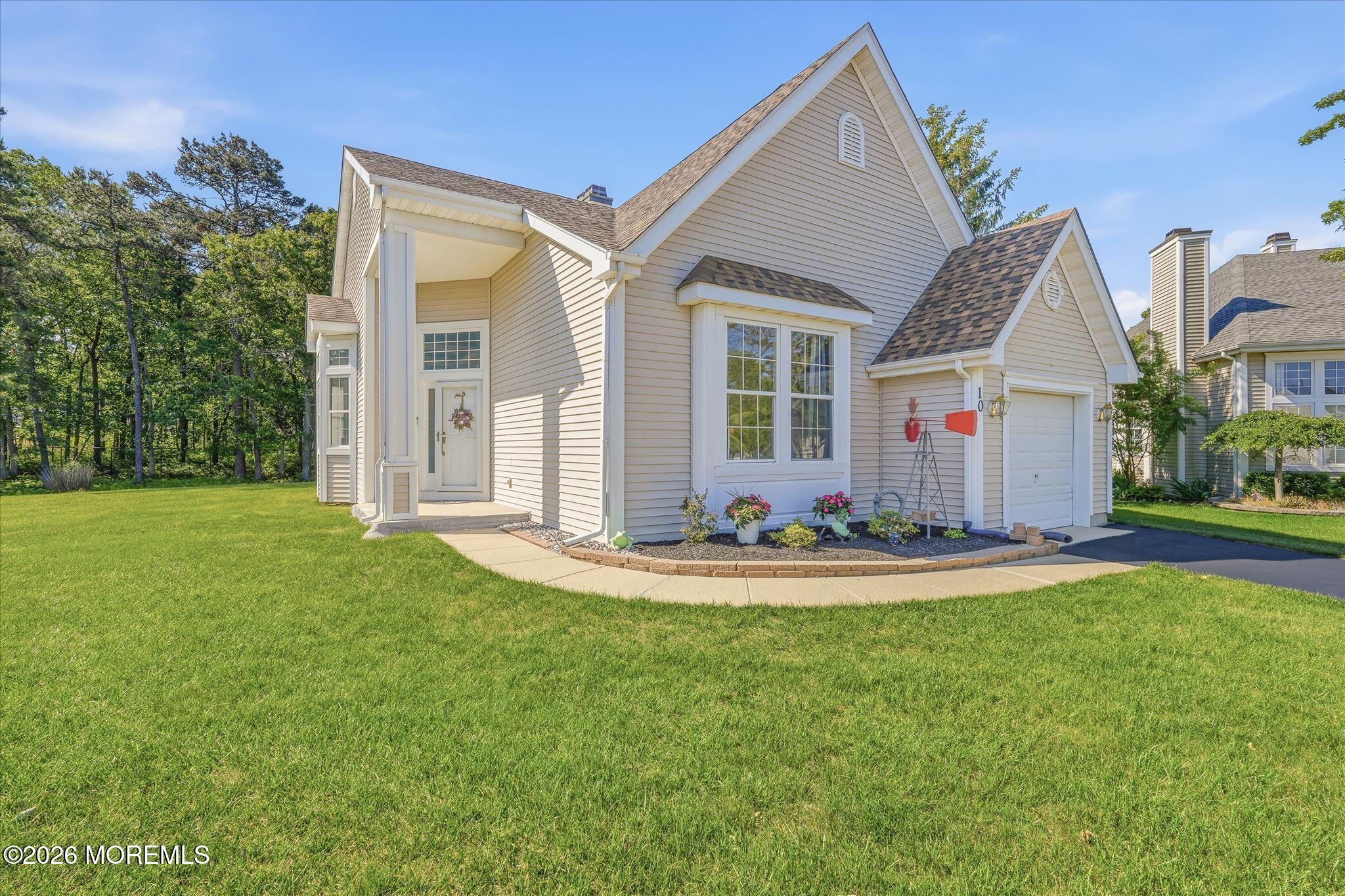 10 Deer Lake Court Barnegat NJ 08005