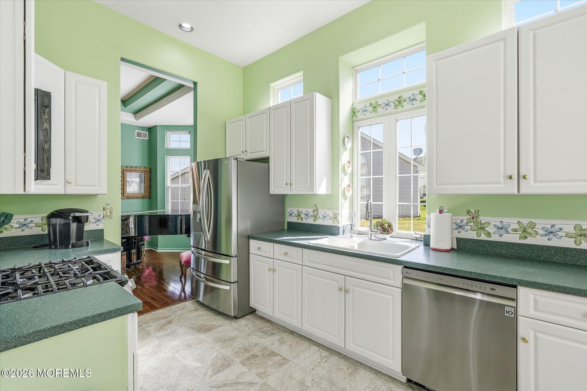10 Deer Lake Court Barnegat NJ 08005