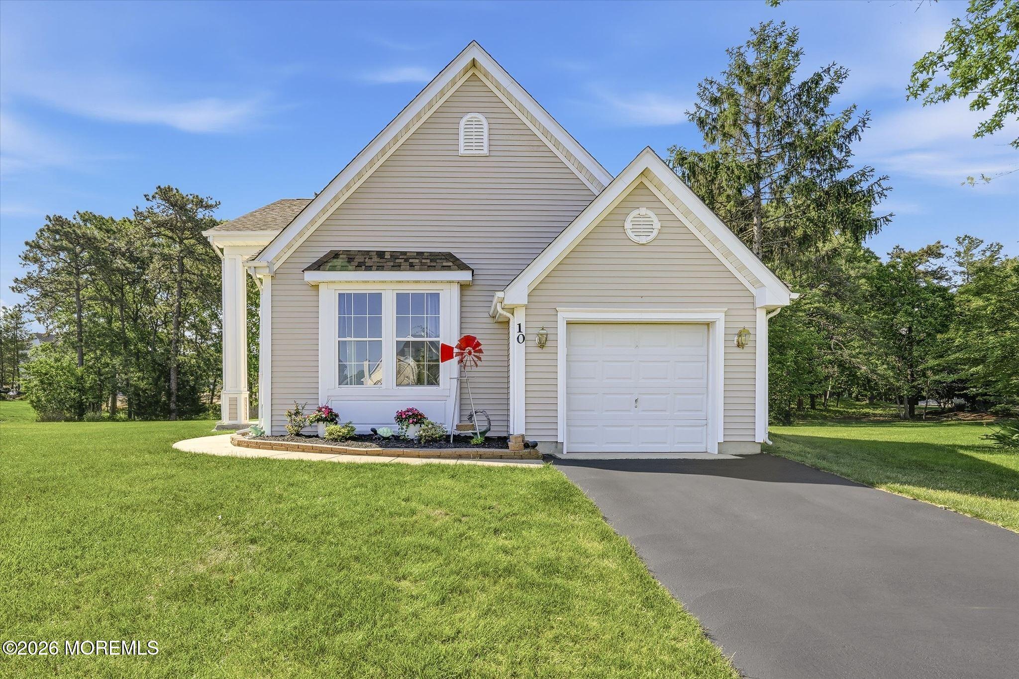 10 Deer Lake Court Barnegat NJ 08005
