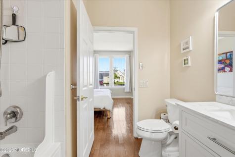 10 Deer Lake Court Barnegat NJ 08005