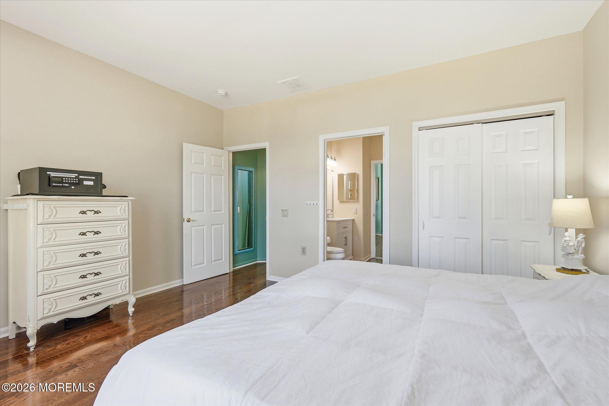 10 Deer Lake Court Barnegat NJ 08005
