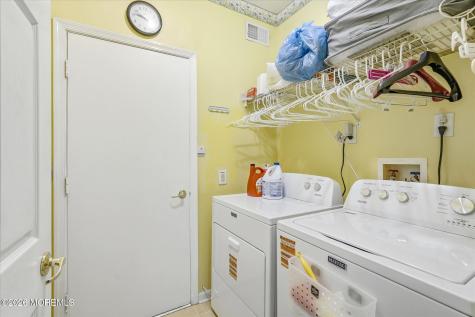 10 Deer Lake Court Barnegat NJ 08005