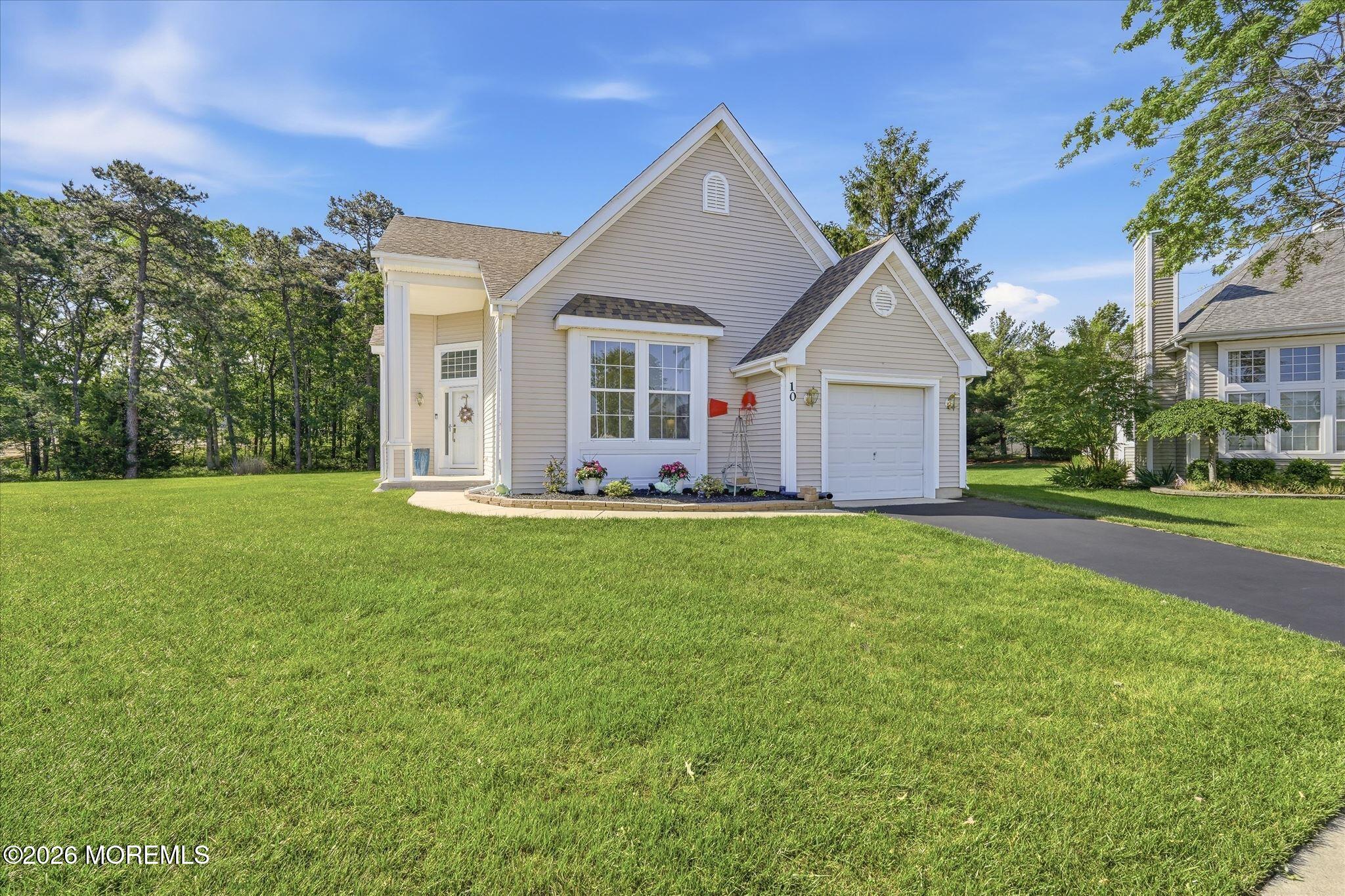 10 Deer Lake Court Barnegat NJ 08005