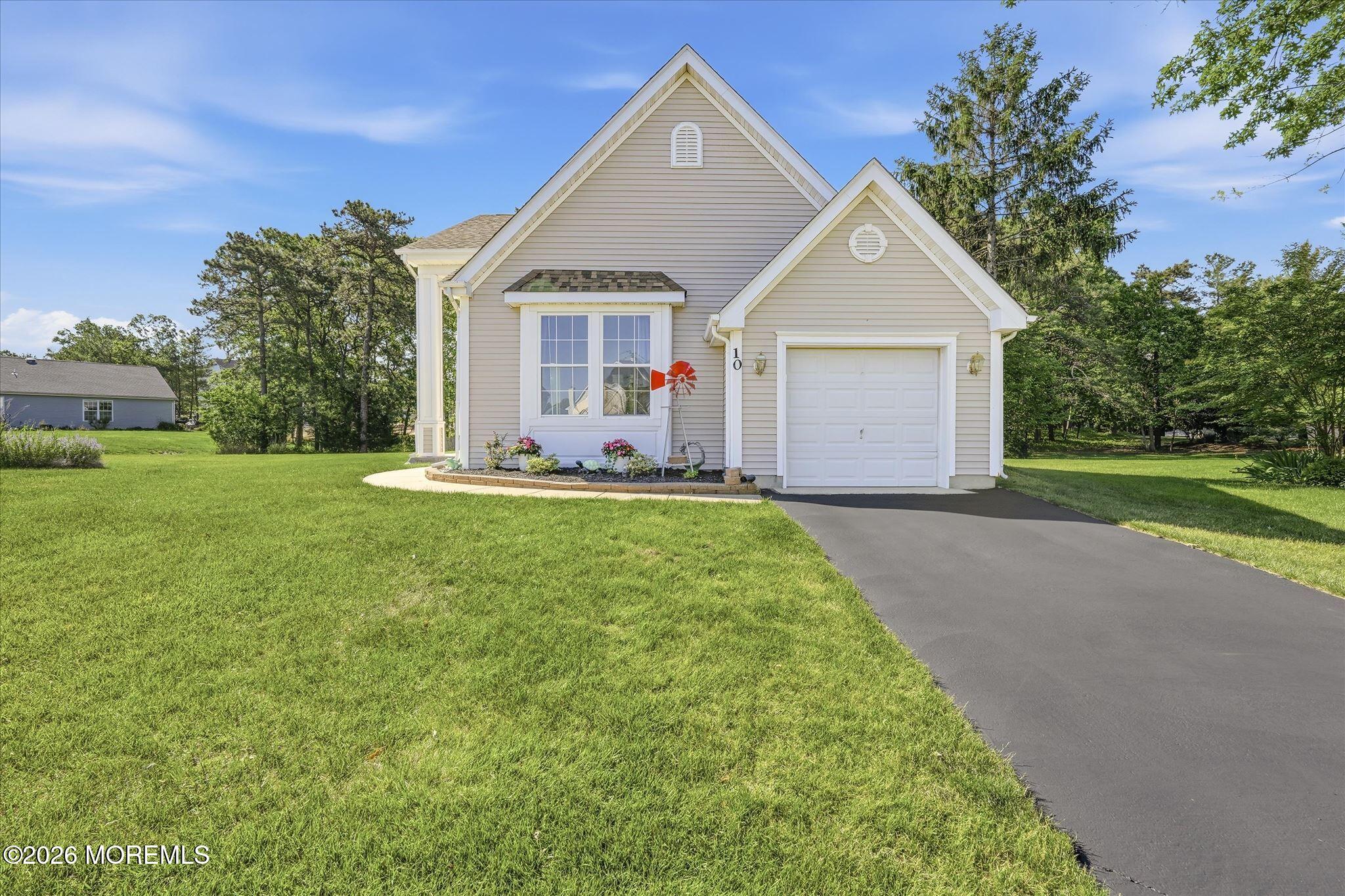 10 Deer Lake Court Barnegat NJ 08005