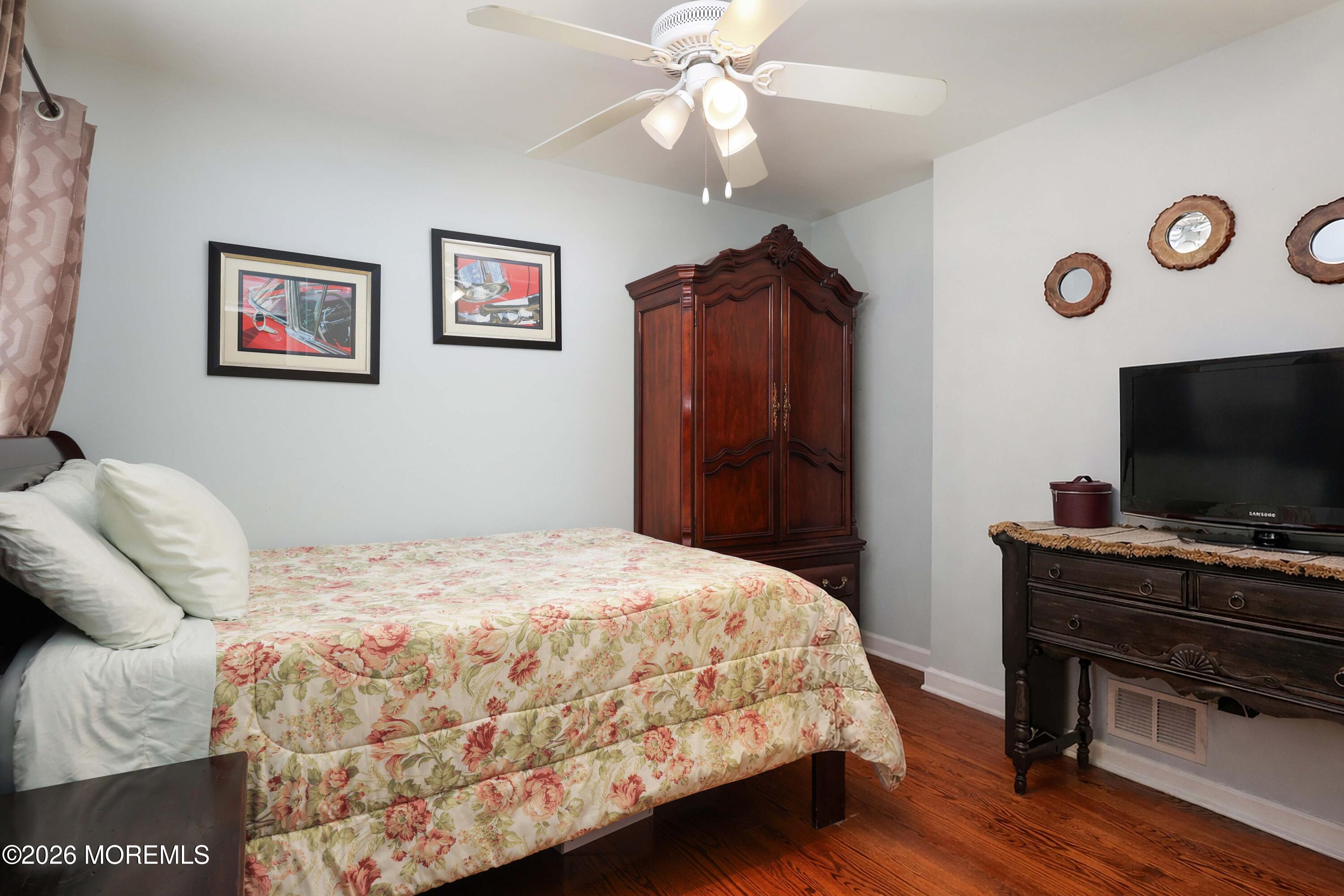 275 N 5th Avenue Long Branch NJ 07740