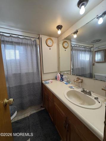 17 Roberts Road Toms River NJ 08755