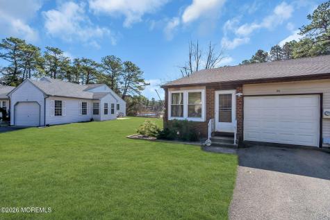 9 Greenwood Lane Whiting NJ 08759