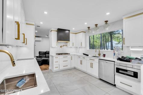 2261 Huckleberry Road Manchester NJ 08759