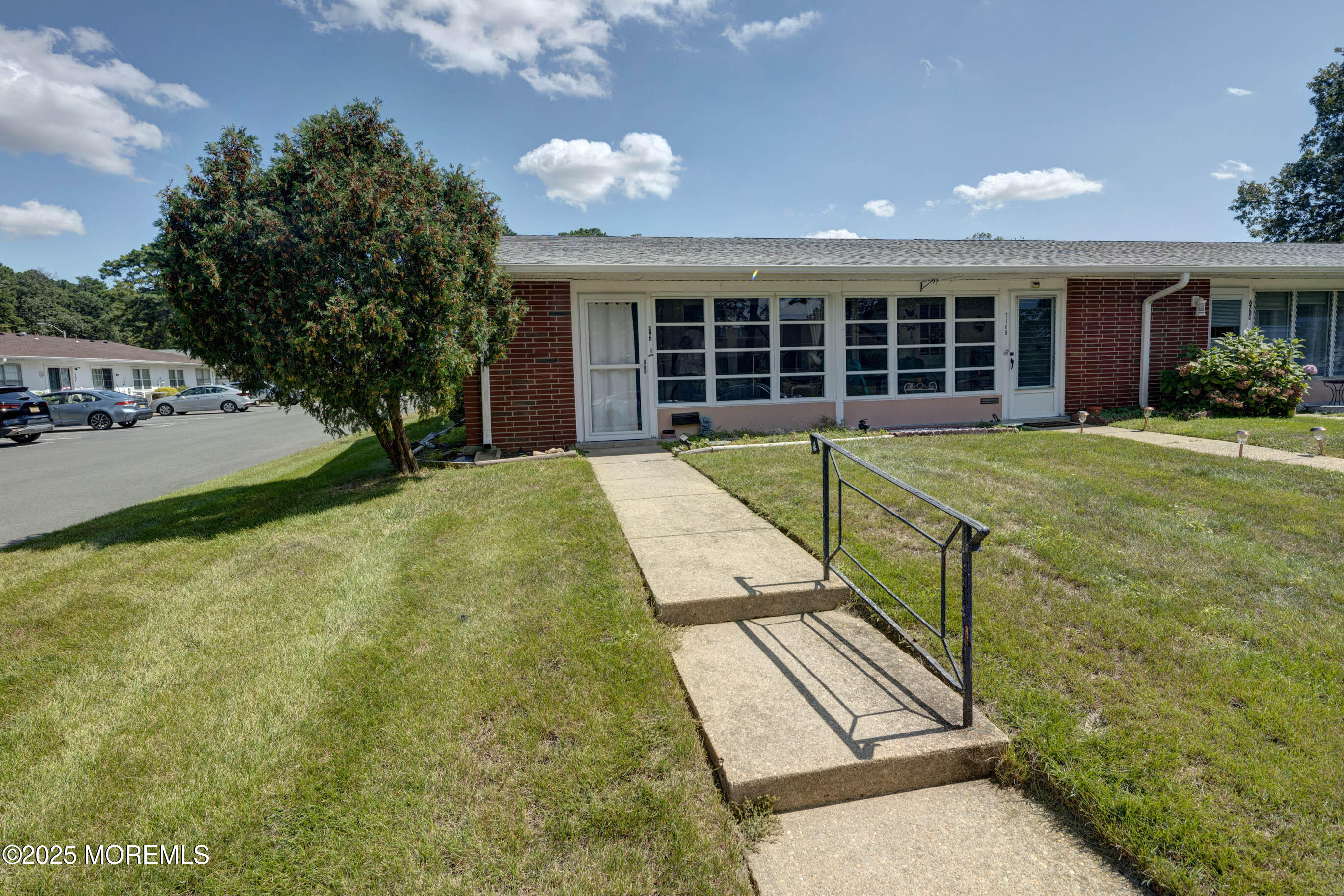 670A New Castle Court Lakewood NJ 08701