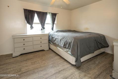 670A New Castle Court Lakewood NJ 08701