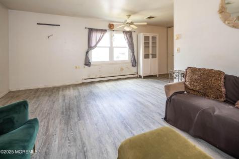 670A New Castle Court Lakewood NJ 08701