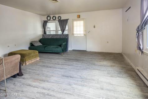 670A New Castle Court Lakewood NJ 08701