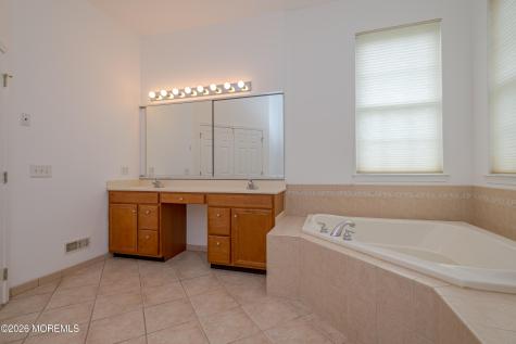 3 Hogan Way Monroe NJ 08831