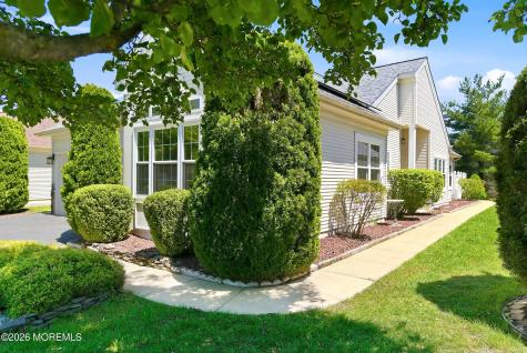 87 Halsted Drive Manchester NJ 08759