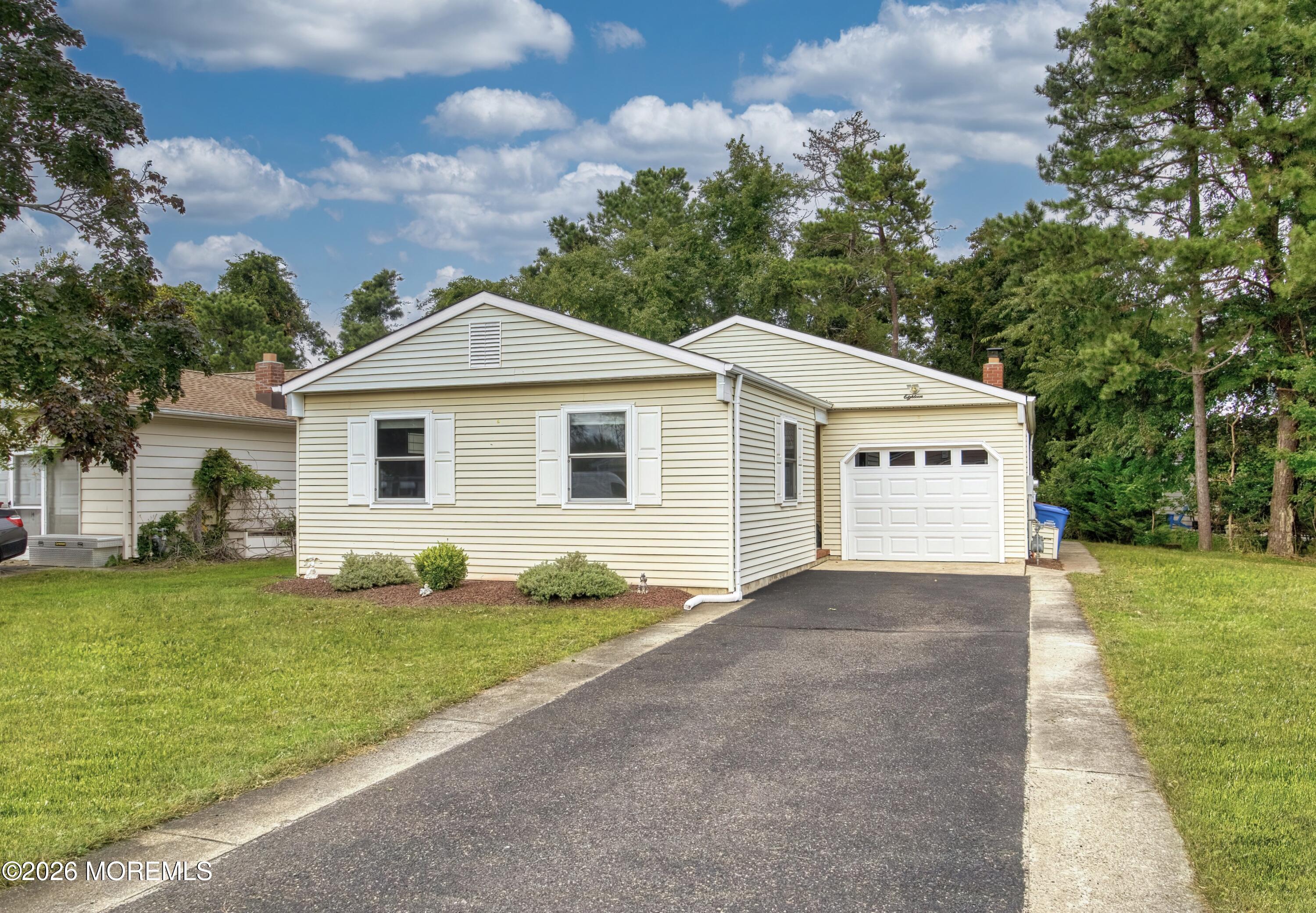 18 Maison Way Toms River NJ 08757