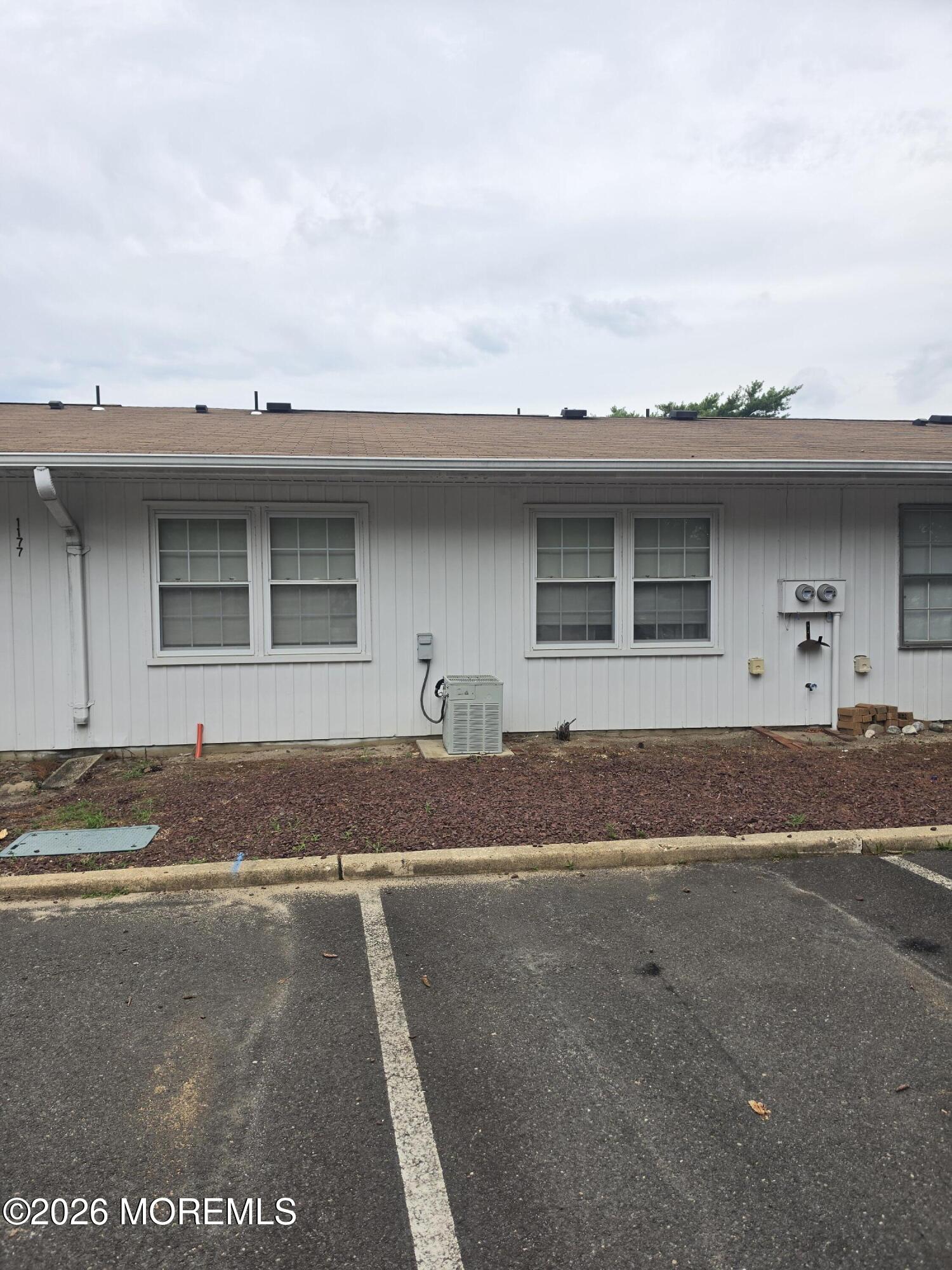 1177B Clydebank Court Lakewood NJ 08701