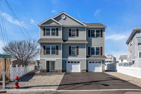 42 Carlyle Drive Bayville NJ 08721