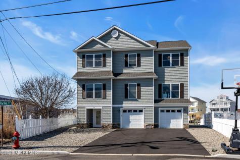 42 Carlyle Drive Bayville NJ 08721
