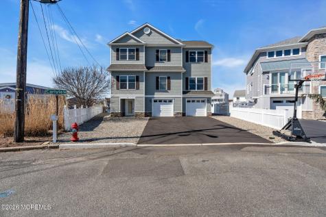 42 Carlyle Drive Bayville NJ 08721
