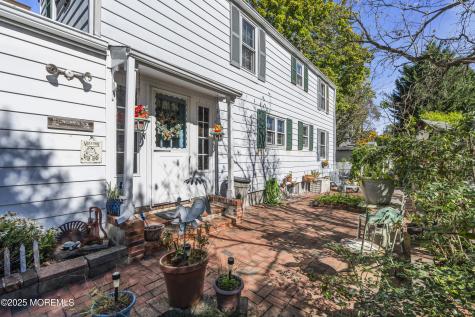 33 Swartzel Drive Middletown NJ 07748
