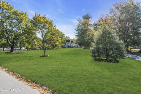 33 Swartzel Drive Middletown NJ 07748