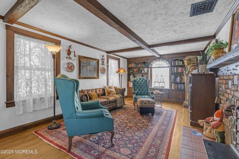 33 Swartzel Drive Middletown NJ 07748