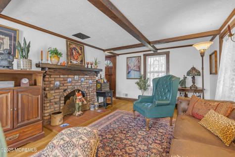 33 Swartzel Drive Middletown NJ 07748