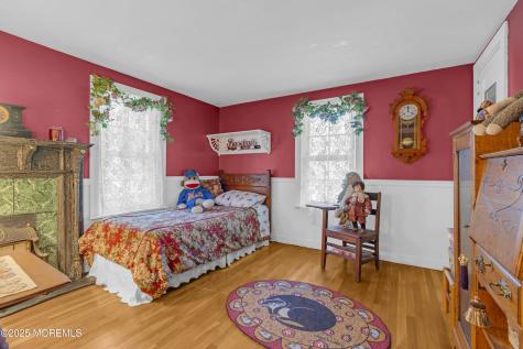33 Swartzel Drive Middletown NJ 07748