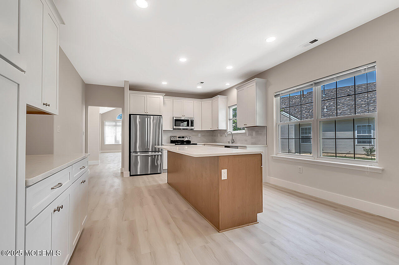 31 Orleans Drive Manchester NJ 08759