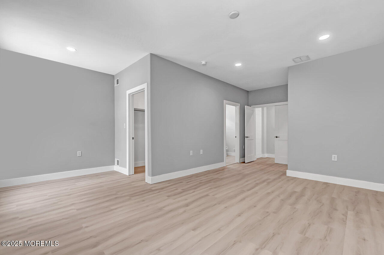 31 Orleans Drive Manchester NJ 08759