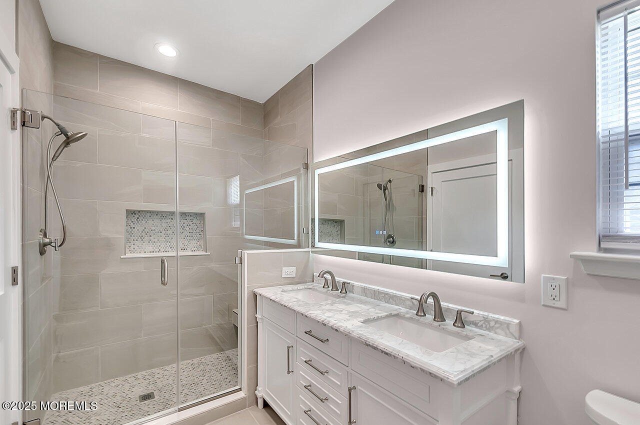 31 Orleans Drive Manchester NJ 08759