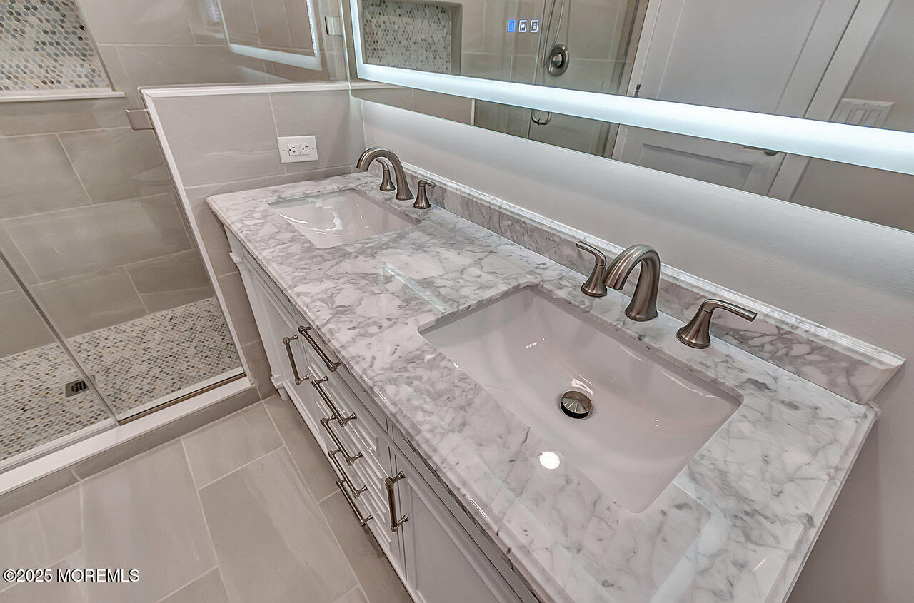 31 Orleans Drive Manchester NJ 08759