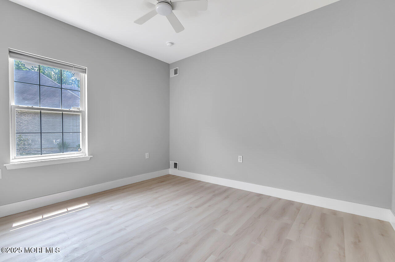 31 Orleans Drive Manchester NJ 08759