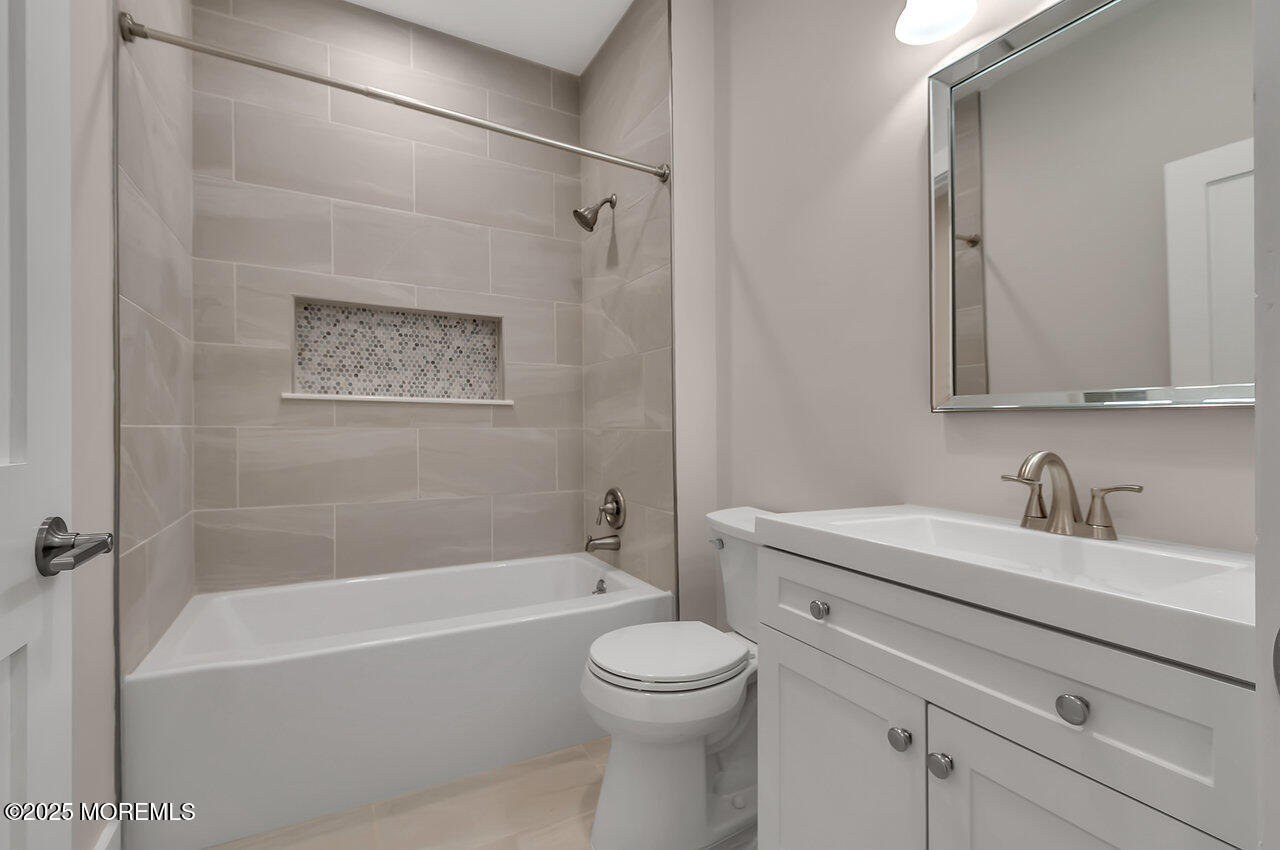 31 Orleans Drive Manchester NJ 08759