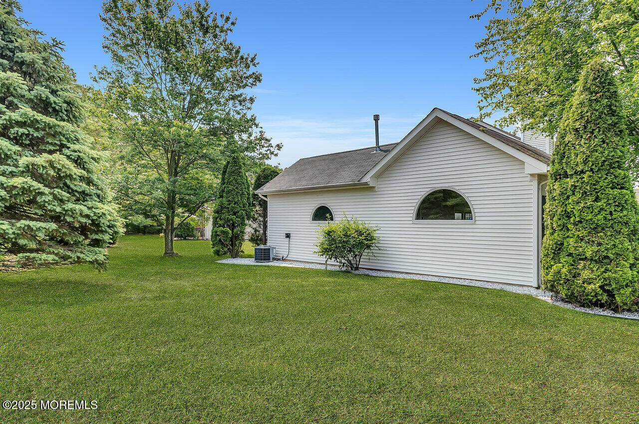 31 Orleans Drive Manchester NJ 08759