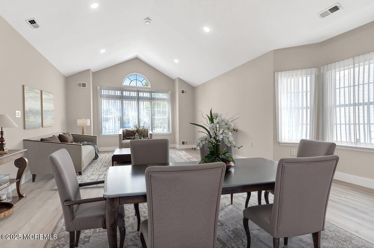 31 Orleans Drive Manchester NJ 08759