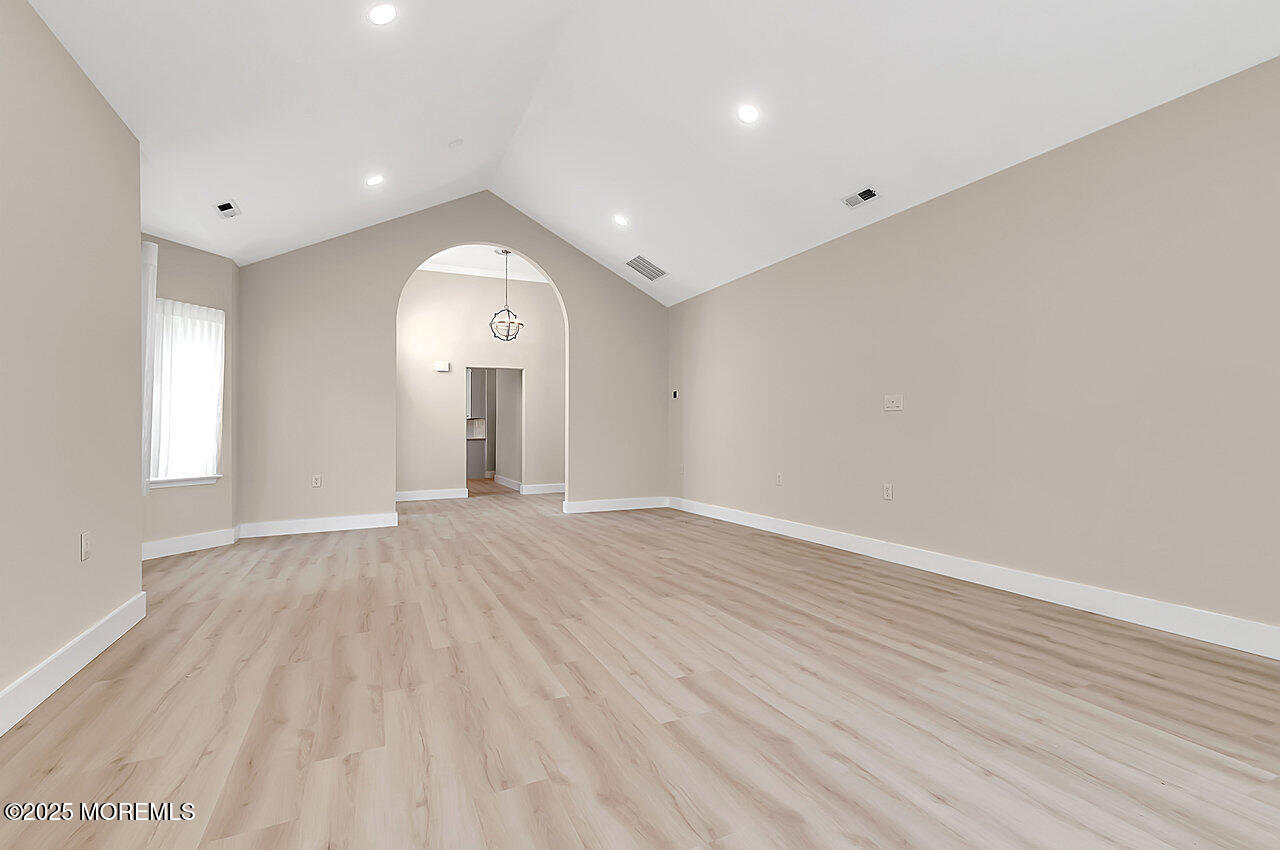 31 Orleans Drive Manchester NJ 08759