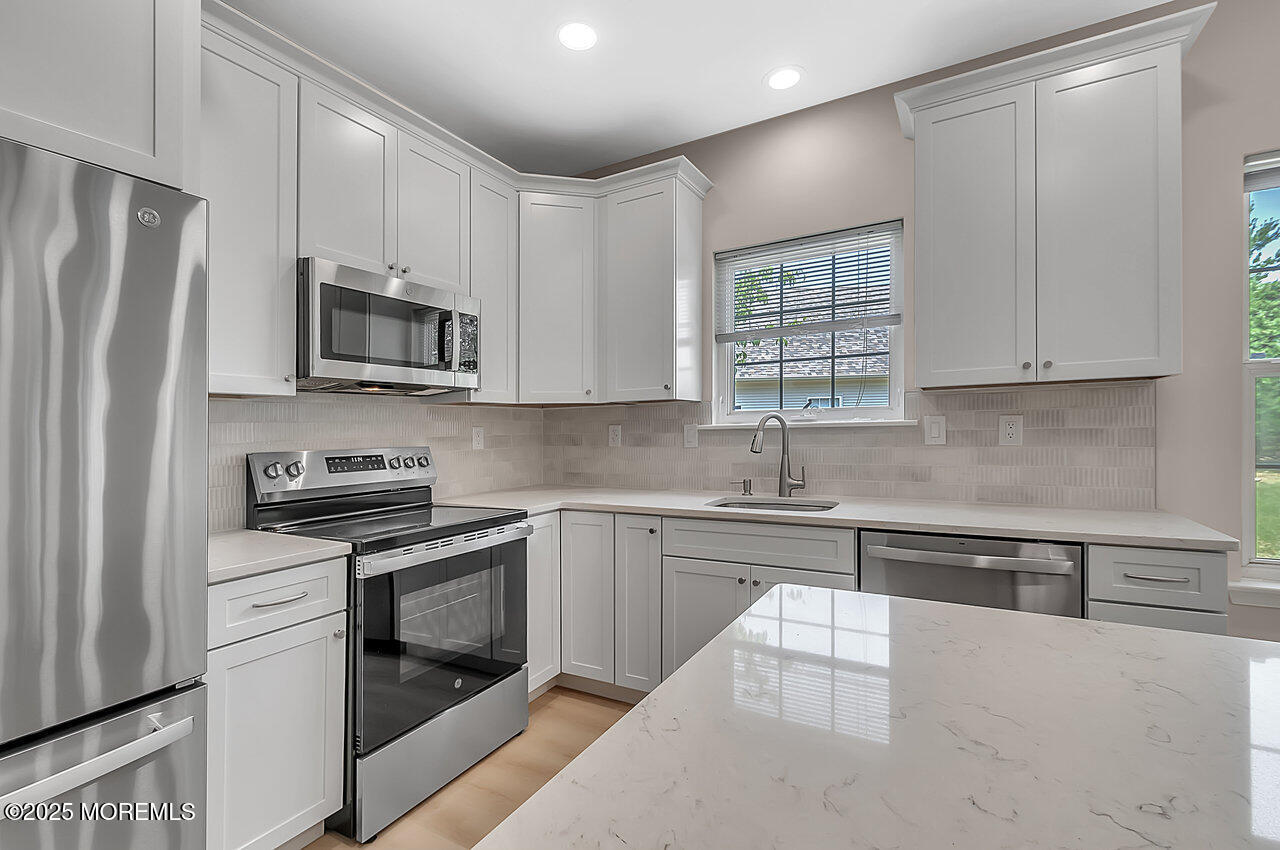 31 Orleans Drive Manchester NJ 08759