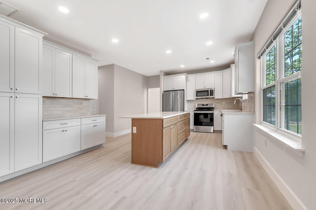 31 Orleans Drive Manchester NJ 08759