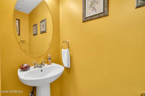 16 Sunningdale Circle Manalapan NJ 07726