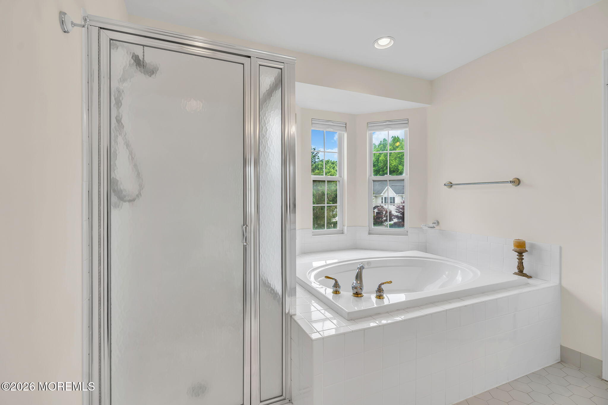 16 Sunningdale Circle Manalapan NJ 07726