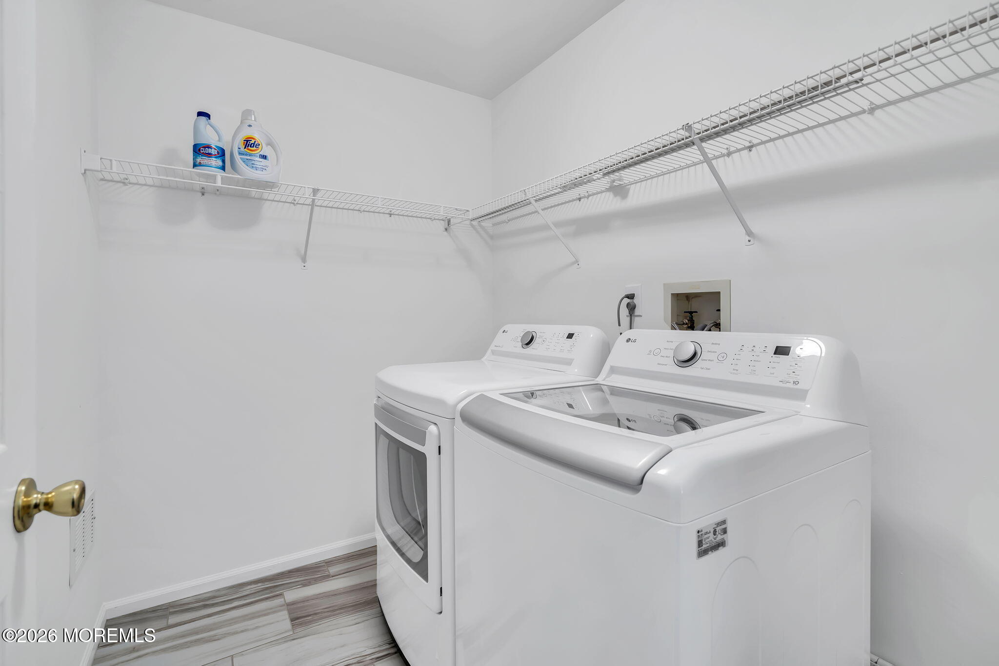 16 Sunningdale Circle Manalapan NJ 07726