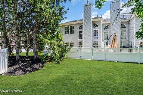 16 Sunningdale Circle Manalapan NJ 07726