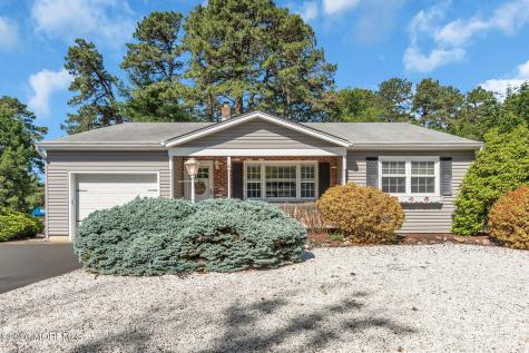 31 Millbrook Court Toms River NJ 08757