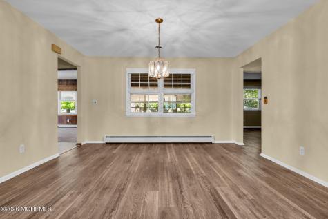 31 Millbrook Court Toms River NJ 08757