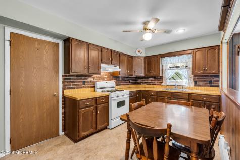 31 Millbrook Court Toms River NJ 08757