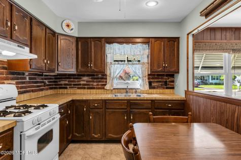 31 Millbrook Court Toms River NJ 08757