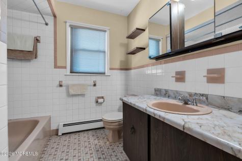 31 Millbrook Court Toms River NJ 08757