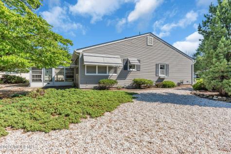 31 Millbrook Court Toms River NJ 08757