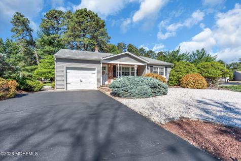 31 Millbrook Court Toms River NJ 08757